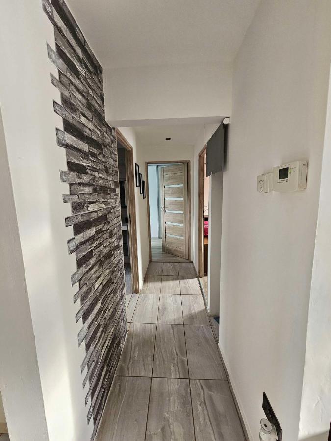 Modern Urban Haven: Stylish Getaway Διαμέρισμα Lisburn Εξωτερικό φωτογραφία