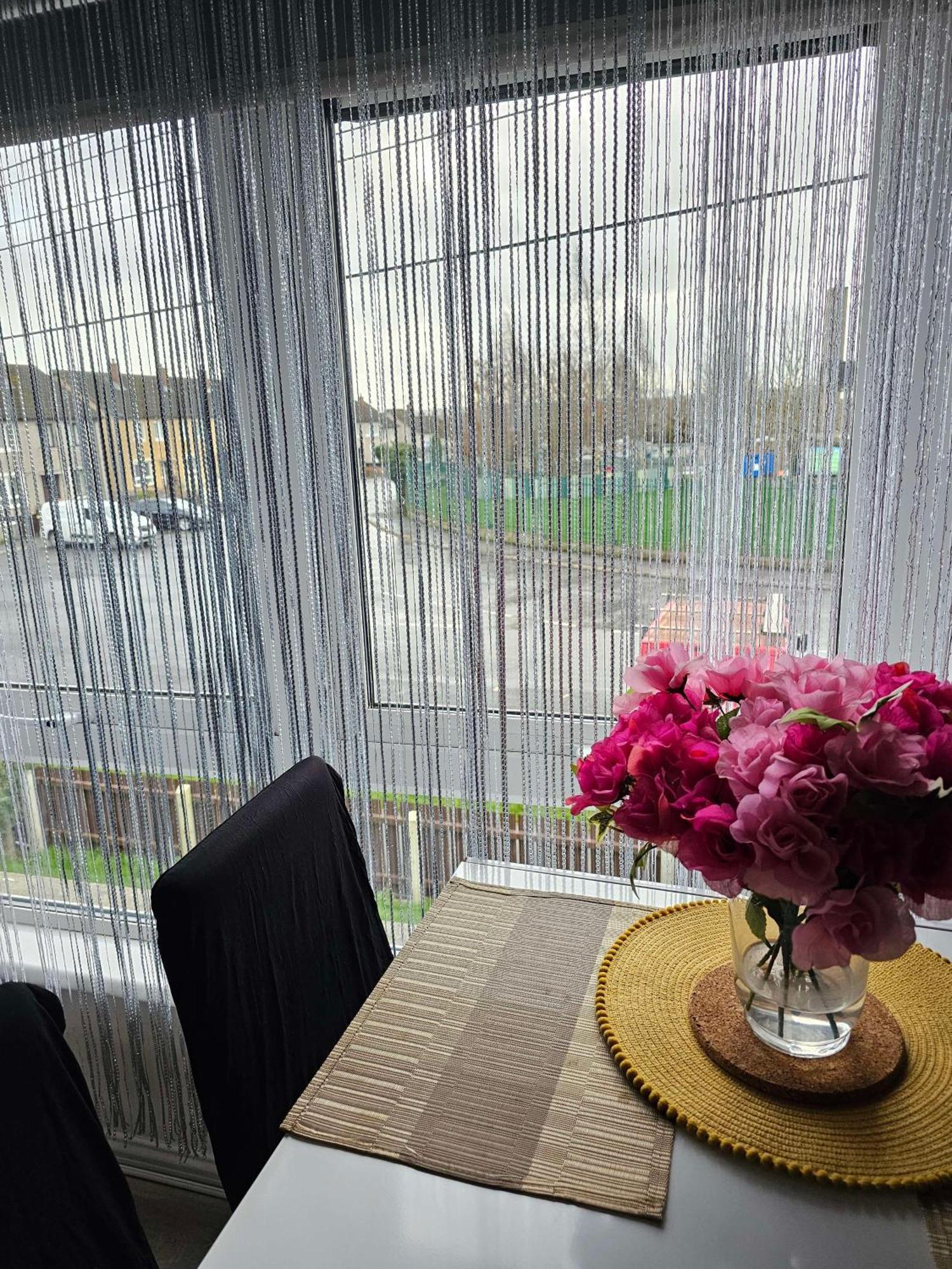 Modern Urban Haven: Stylish Getaway Διαμέρισμα Lisburn Εξωτερικό φωτογραφία